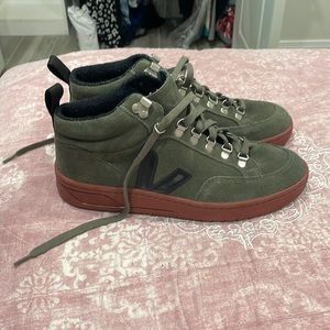 VEGA Romaina green shoes